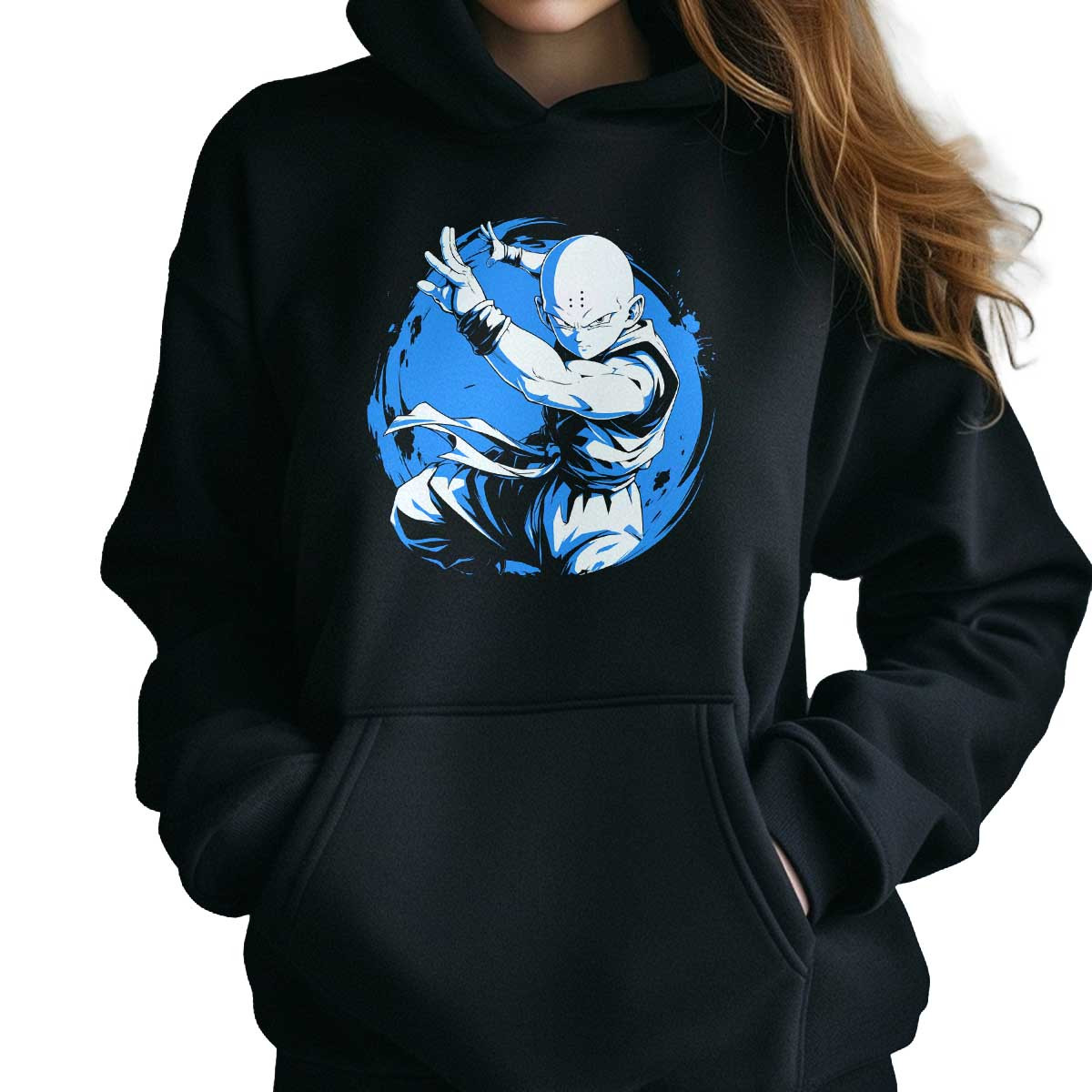 hoodie-anime-mujer-krillin-en-pose-de-combate-en-blanco-y-azul-claro